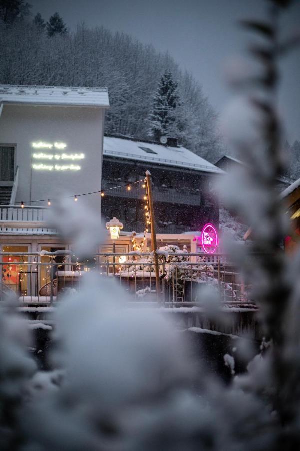 Das Schoene Leben Pop-Up Hotel Hornberg Exteriör bild
