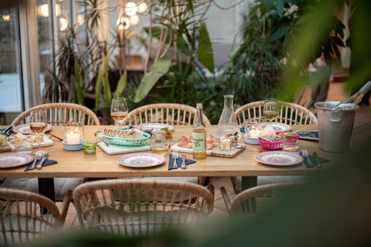 Das Schoene Leben Pop-Up Hotel Hornberg Exteriör bild