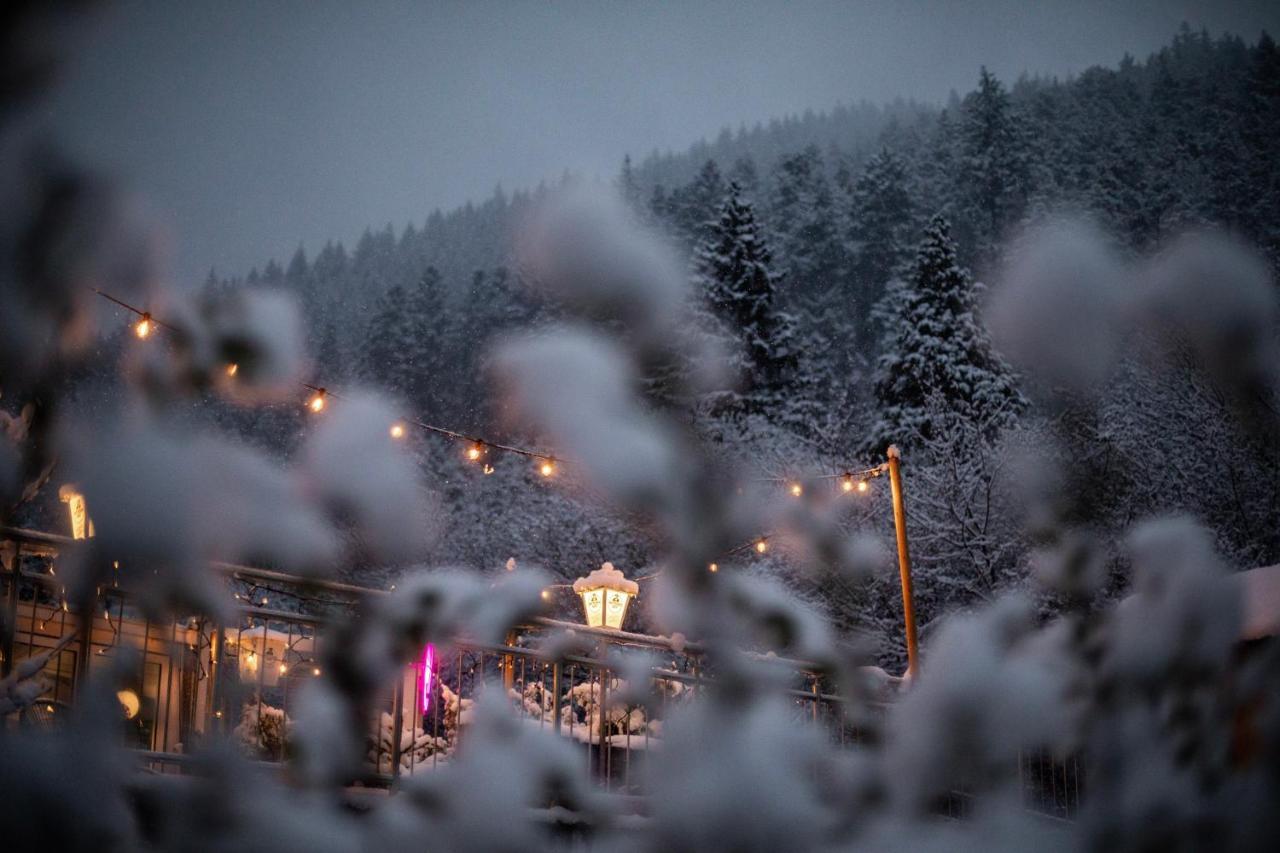 Das Schoene Leben Pop-Up Hotel Hornberg Exteriör bild