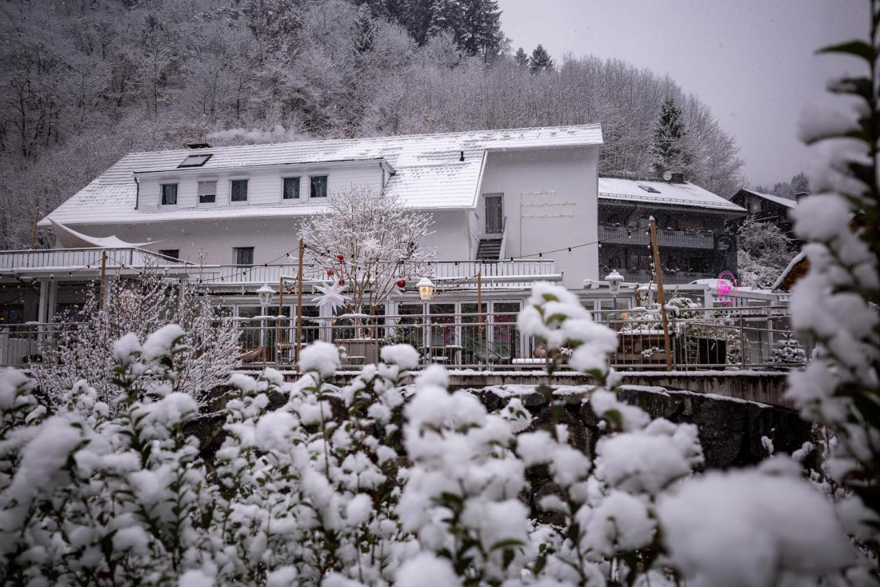 Das Schoene Leben Pop-Up Hotel Hornberg Exteriör bild