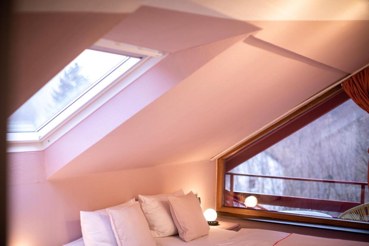 Das Schoene Leben Pop-Up Hotel Hornberg Exteriör bild